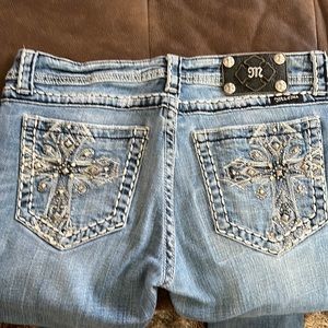 Miss me 31 POCKET IS PATCHED ON THE INSIDE